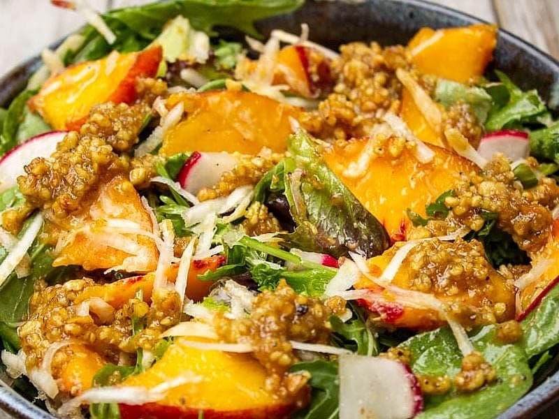 Şeftali Salatası