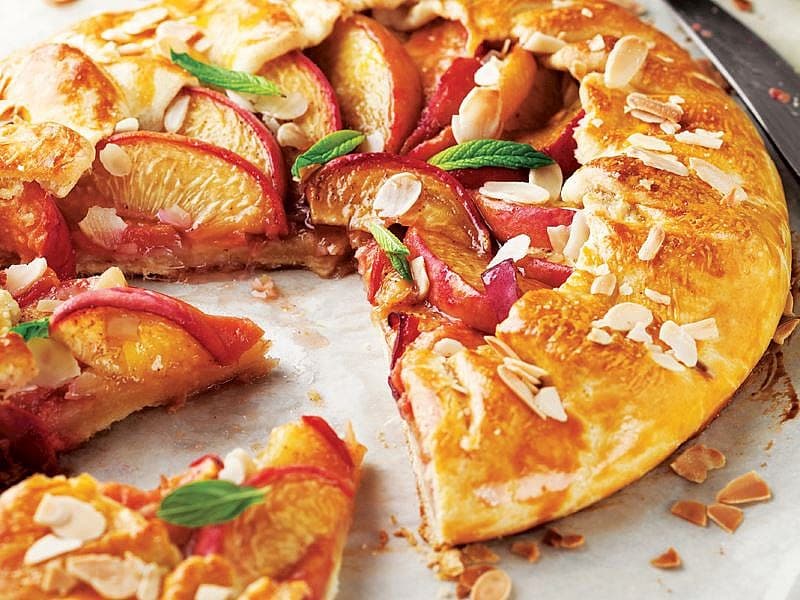 Şeftali Ve Bademli Galette