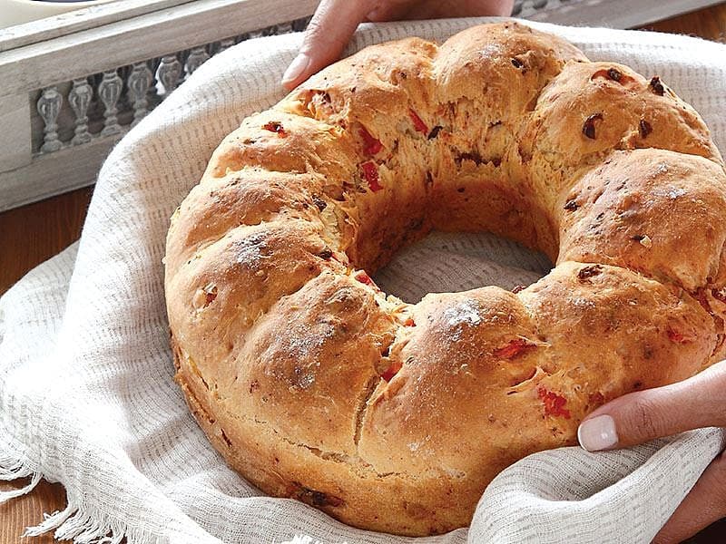 Sucuklu Ve Biberli Ekmek