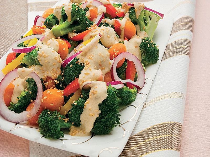 Tahinli Brokoli Salatası