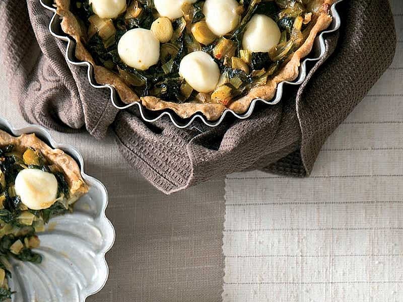 Tam Buğday Unlu Pazılı Ve Pırasalı Tart