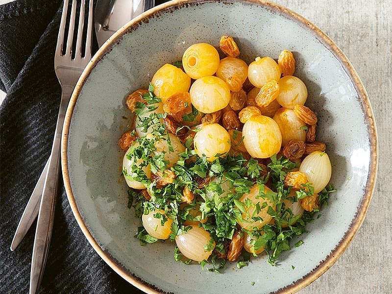 Tatlı Ekşi Soğan Salatası