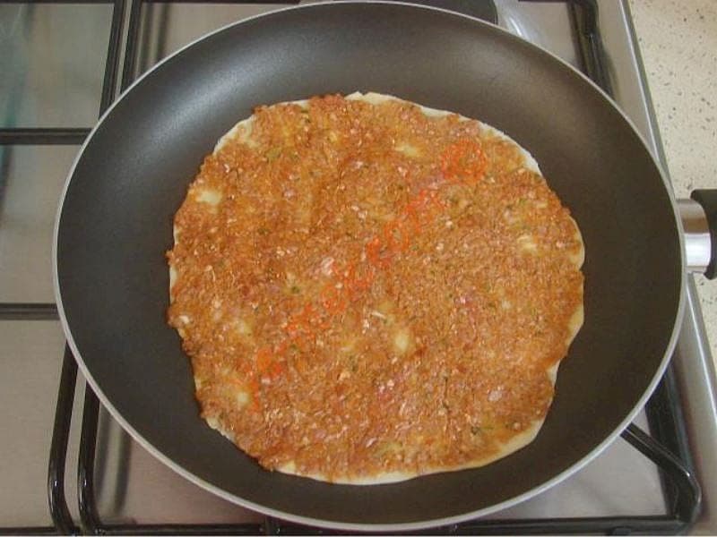 Tavada Lahmacun