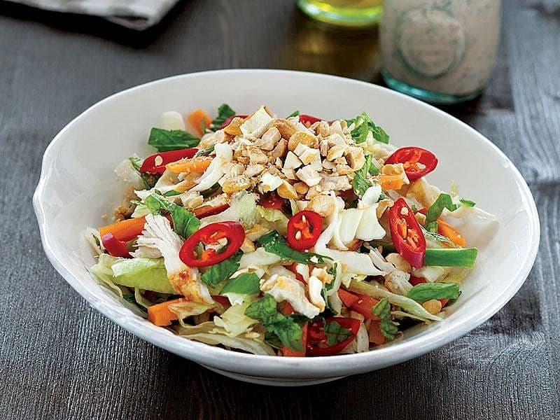 Tavuk Etli Kış Salatası