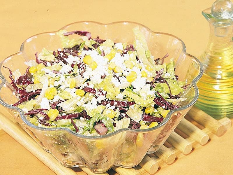Tulum Peynirli Kış Salatası