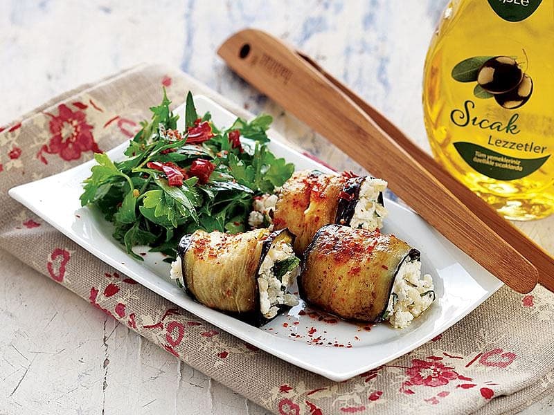 Tulum Peynirli Patlıcan Sarma