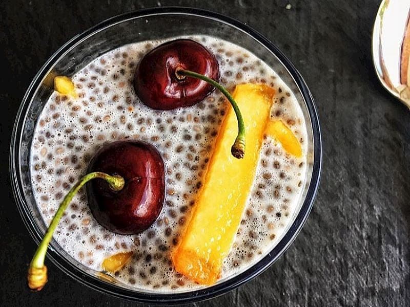 Vegan Şeftali Chia Puding