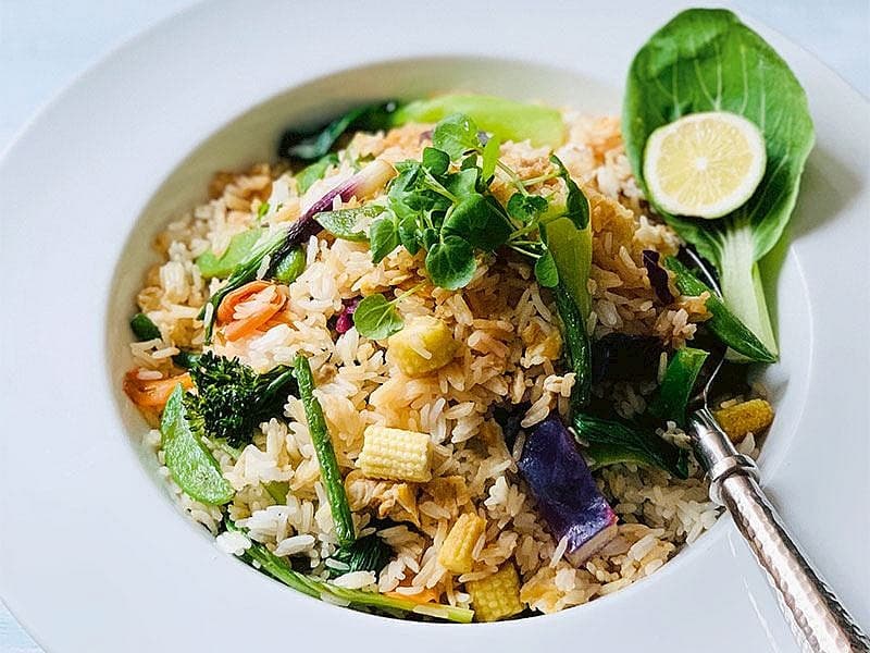 Vietnam Usulü Yumurtalı Pirinç Pilavı