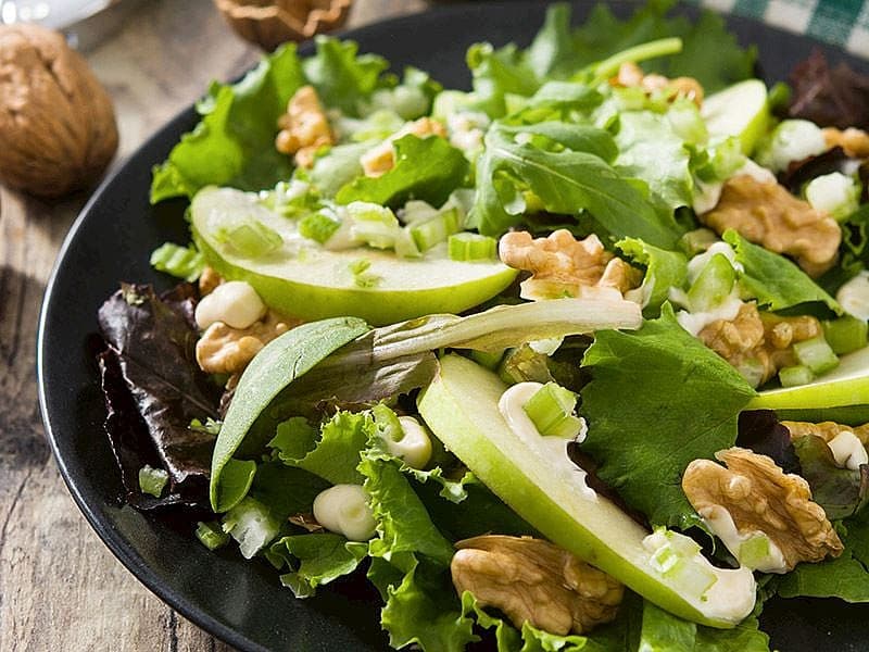 Yeşil Elmalı Salata