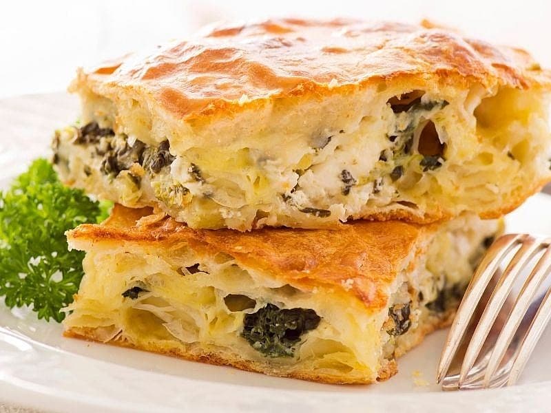Yoğurtlu Börek