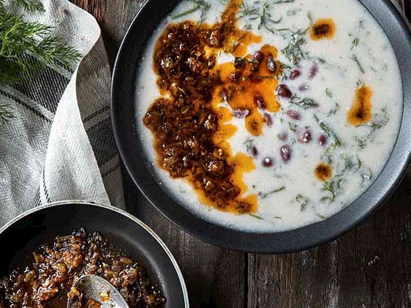 Yoğurtlu Ve Fasulyeli Arapsaçı Çorbası