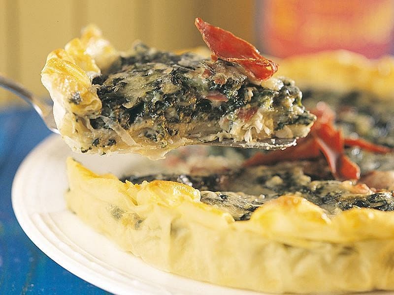 Yufkada Ispanaklı Tart