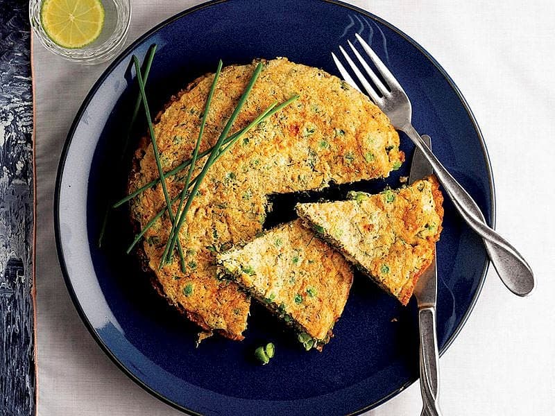 Yulaflı Ve Bezelyeli Omlet