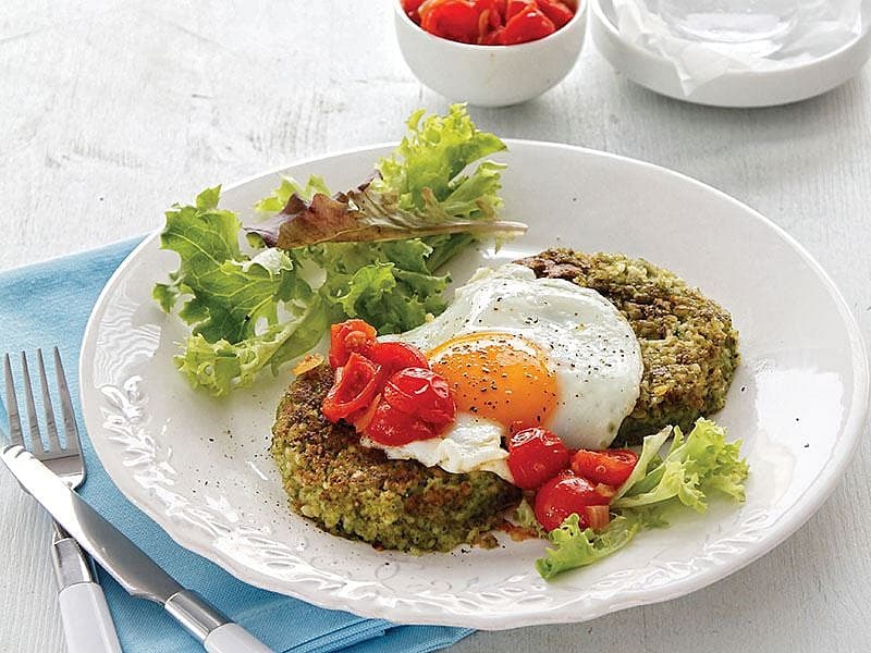 Yumurta Ve Domates Soslu Bulgur