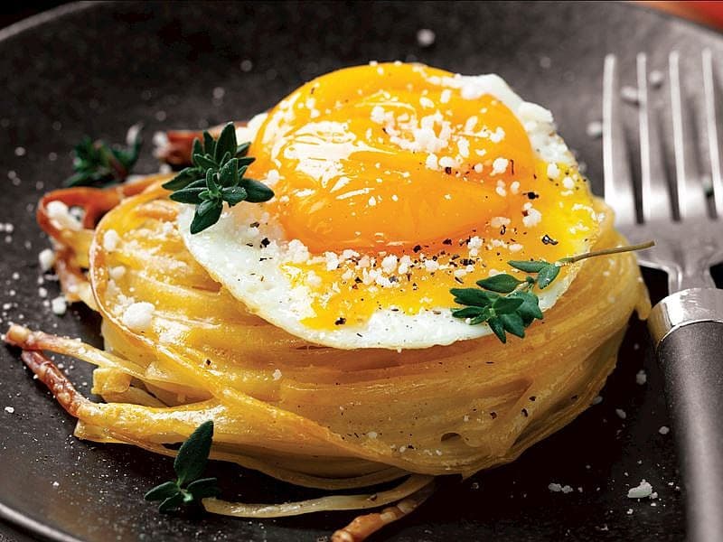 Yumurtalı Makarna