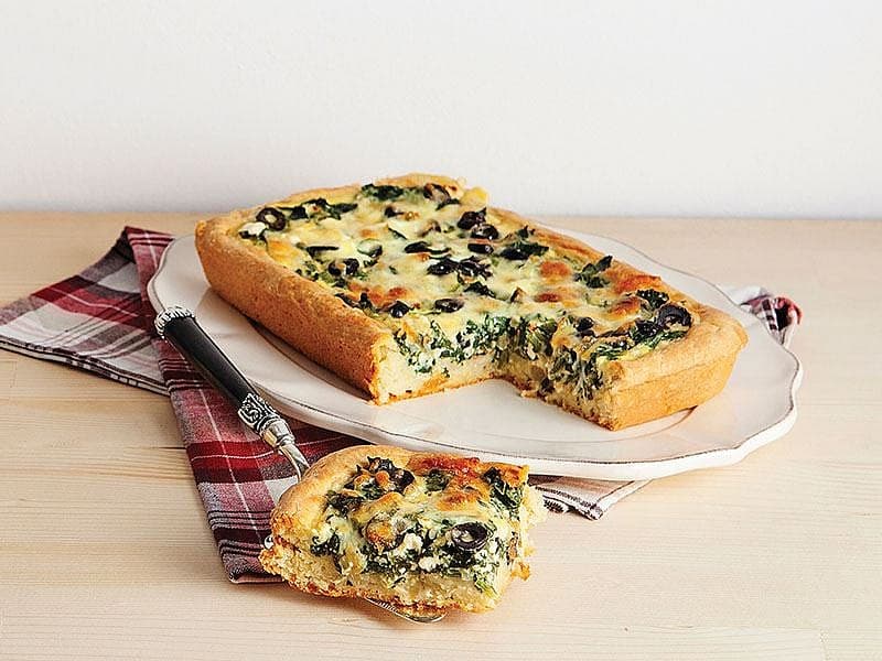 Zeytinli Ve Pazılı Tart