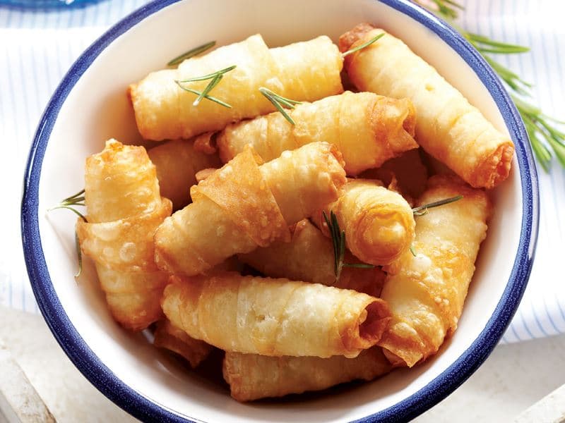 Dil Peynirli Mini Çıtır Börek