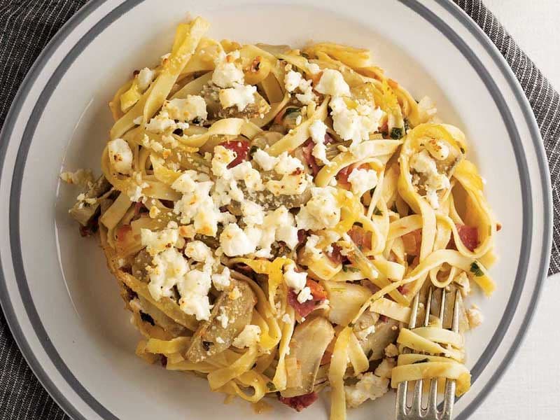 Domates Soslu Tagliatelle Turta