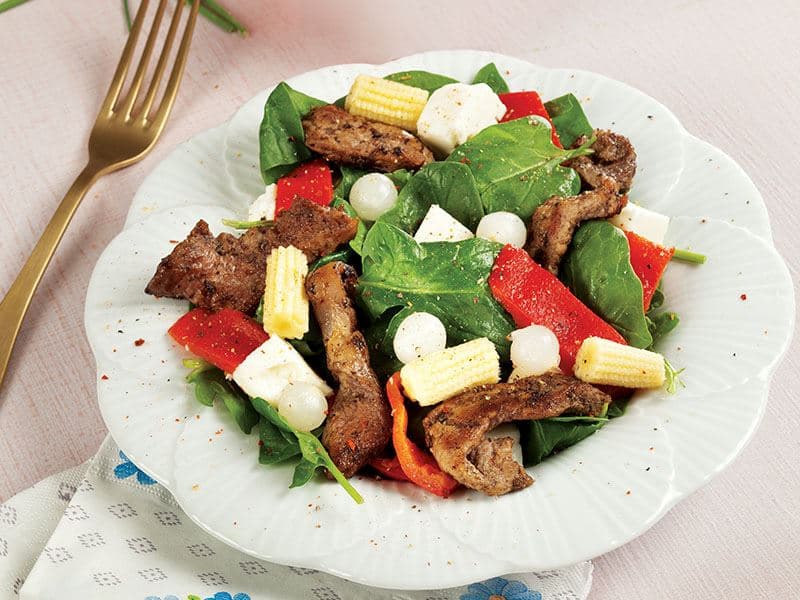 Etli Ve Peynirli Ispanak Salatası