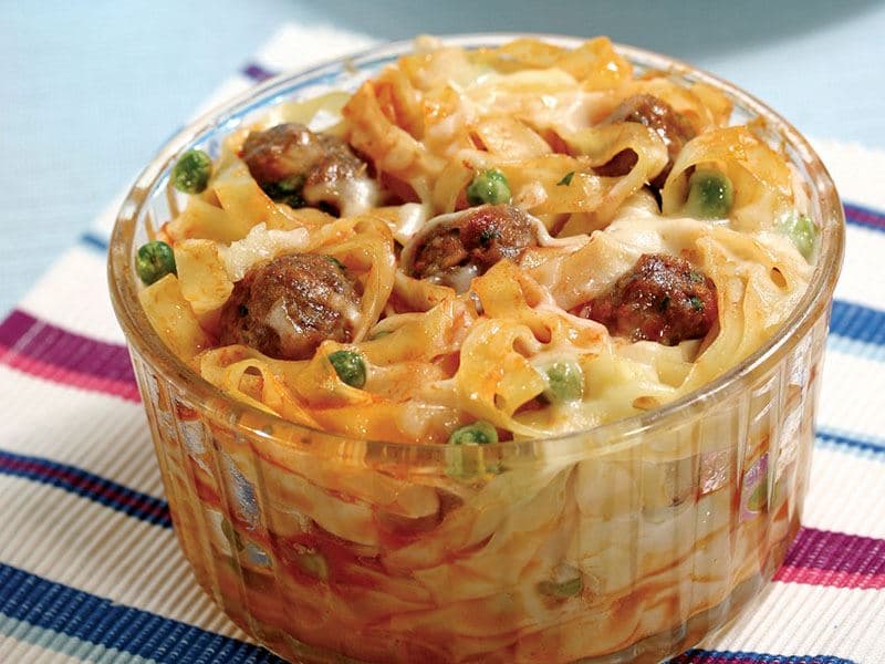Fırında Köfteli Makarna