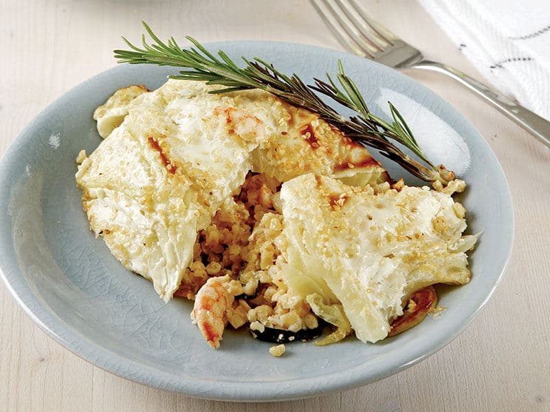 Lahana Çanağında Karidesli Bulgur